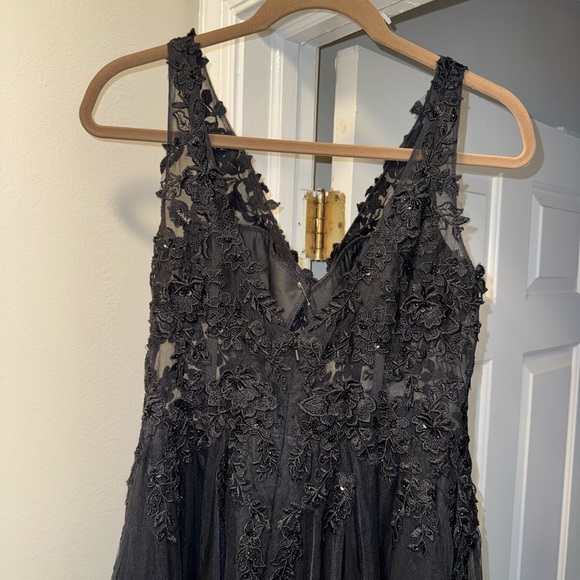 🖤Black Ballgown🖤 - Picture 7 of 8